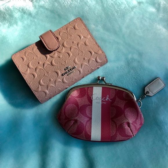 ✨NOT FOR SALE - Traded✨COACH Leather Coin Purse - Picture 8 of 8